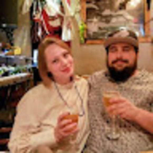 Meet your Posher, Cassandra - Picture 1 of 1